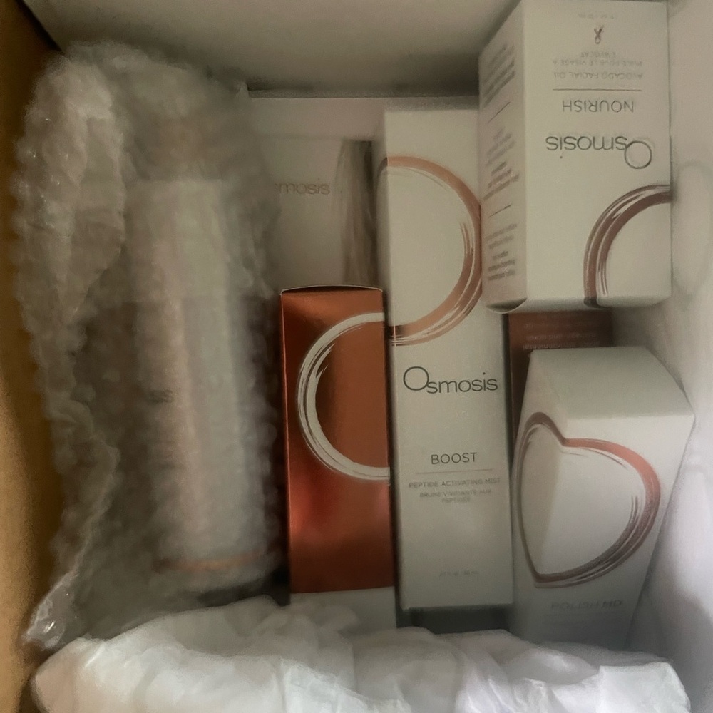 Osmosis Skincare Set with Diamond face tool